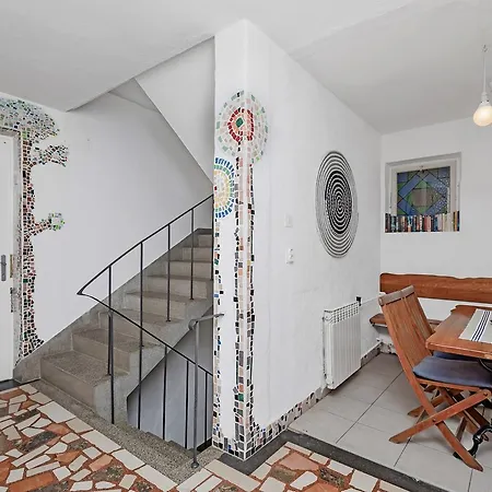 Gostinjska kuća Casa Galleria Rica 3*