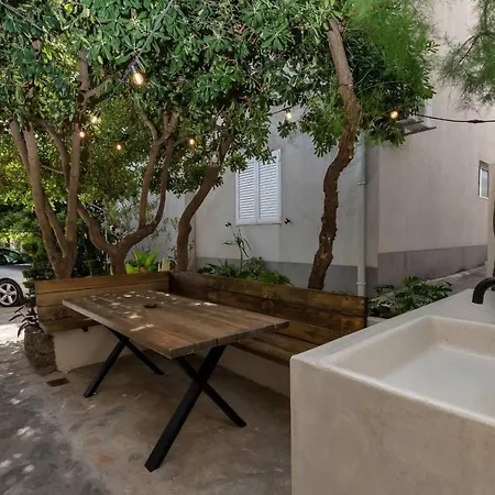 卡萨哥斯达黎加美术馆公寓 招待所 3*