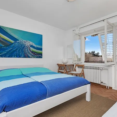 卡萨哥斯达黎加美术馆公寓 3*